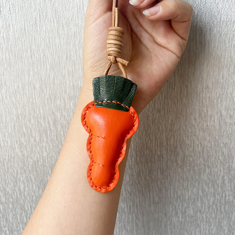 Carrot-Shaped Leather Keychain DIY Kit – Babylon Leather