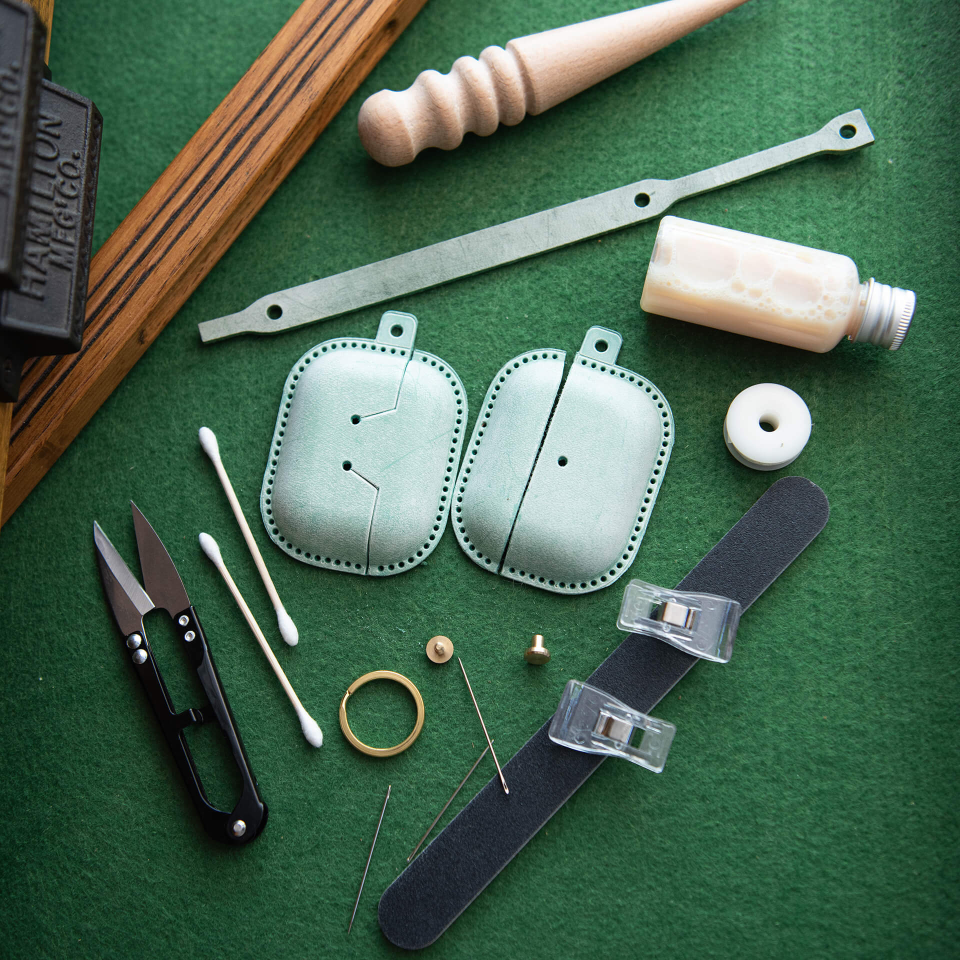 AirPods Case Leather DIY Kit – Babylon Leather - Babylon LeatherBabylon LeatherLZ15 - Green - AirPods Pro