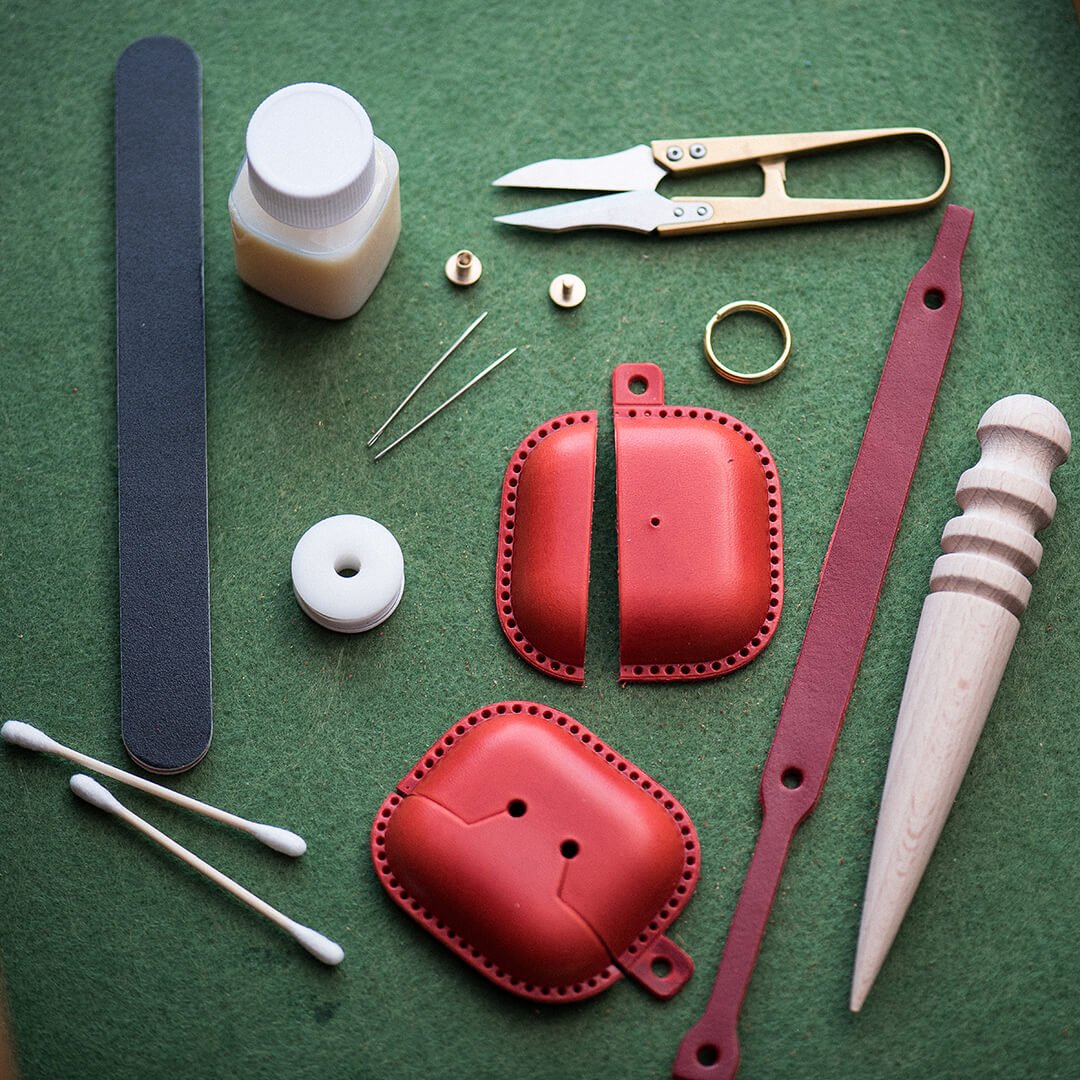 AirPods Case Leather DIY Kit – Babylon Leather - Babylon LeatherBabylon LeatherLZ15 - Red - AirPods 3rd