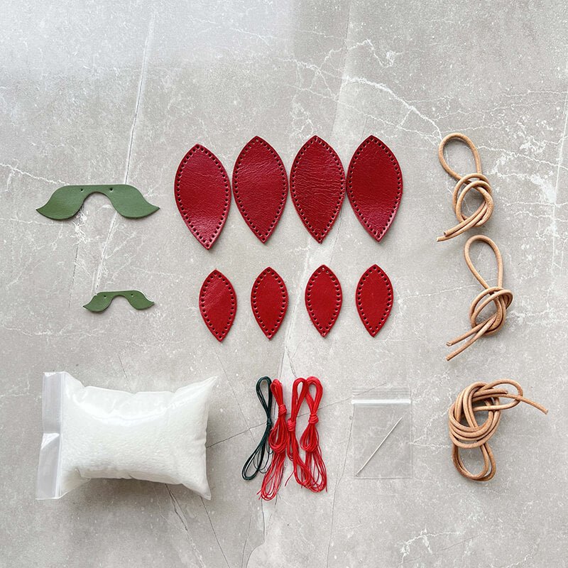 Apple - Shaped Leather Charm DIY Kit – Babylon Leather - Babylon LeatherBabylon LeatherSG06-With Lanyard-1 Large & 1 Small
