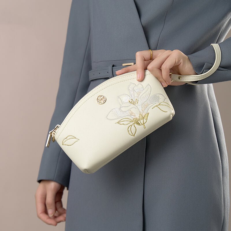 Calm Elegance Leather and Silk Crossbody Clutch – Babylon Leather - Babylon LeatherBabylon LeatherTX133-White