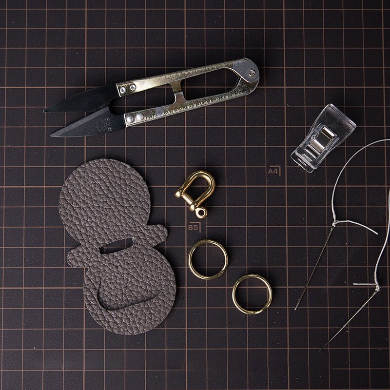 DIY Leather Access Card Holder Kit with Brass Horseshoe Clasp – Babylon Leather - Babylon LeatherBabylon LeatherLZ77-Taupe Gray