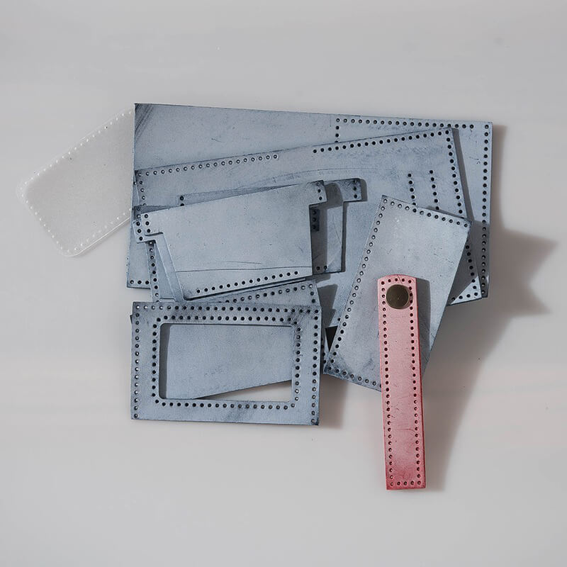 DIY Men’s Wallet Kit in Fog Wax Leather – Babylon Leather - Babylon LeatherBabylon LeatherLZ01 - Fog Wax - Blue & Red