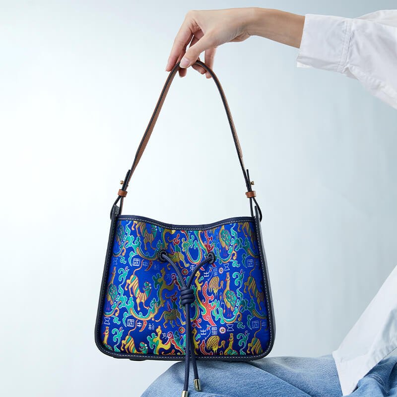 Flow of Light Leather and Silk Shoulder Bag – Babylon Leather - Babylon LeatherBabylon LeatherTX113-Black