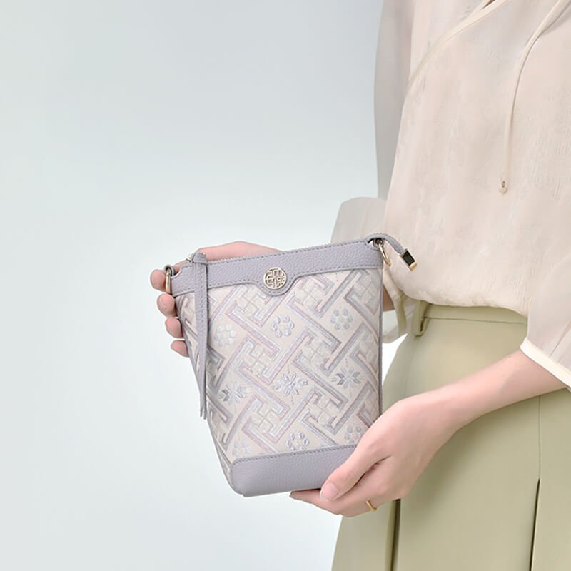 Gentle Balance Leather and Silk Crossbody Bag – Babylon Leather - Babylon LeatherBabylon LeatherTX104-Light Purple