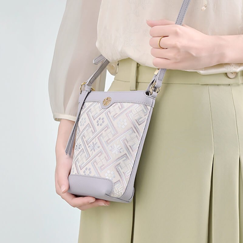 Gentle Balance Leather and Silk Crossbody Bag – Babylon Leather - Babylon LeatherBabylon LeatherTX104-Light Purple