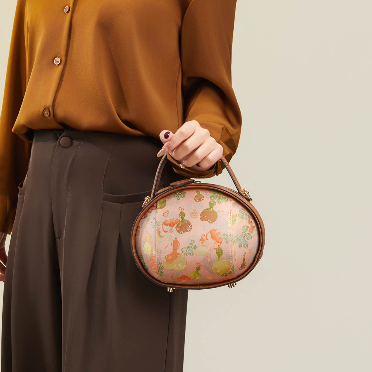 Gentle Wayfinding Leather and Silk Shoulder Handbag – Babylon Leather - Babylon LeatherBabylon LeatherTX230-Brown