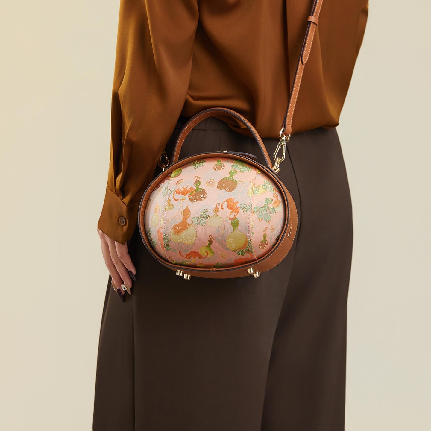 Gentle Wayfinding Leather and Silk Shoulder Handbag – Babylon Leather - Babylon LeatherBabylon LeatherTX230-Brown