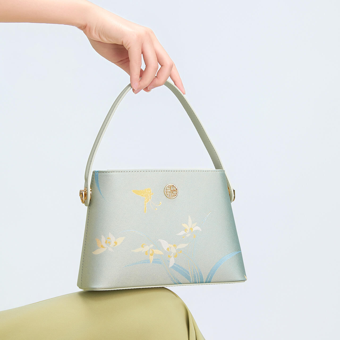 Grace in Still Air Leather and Silk Handbag – Babylon Leather - Babylon LeatherBabylon LeatherTX183-Light Green