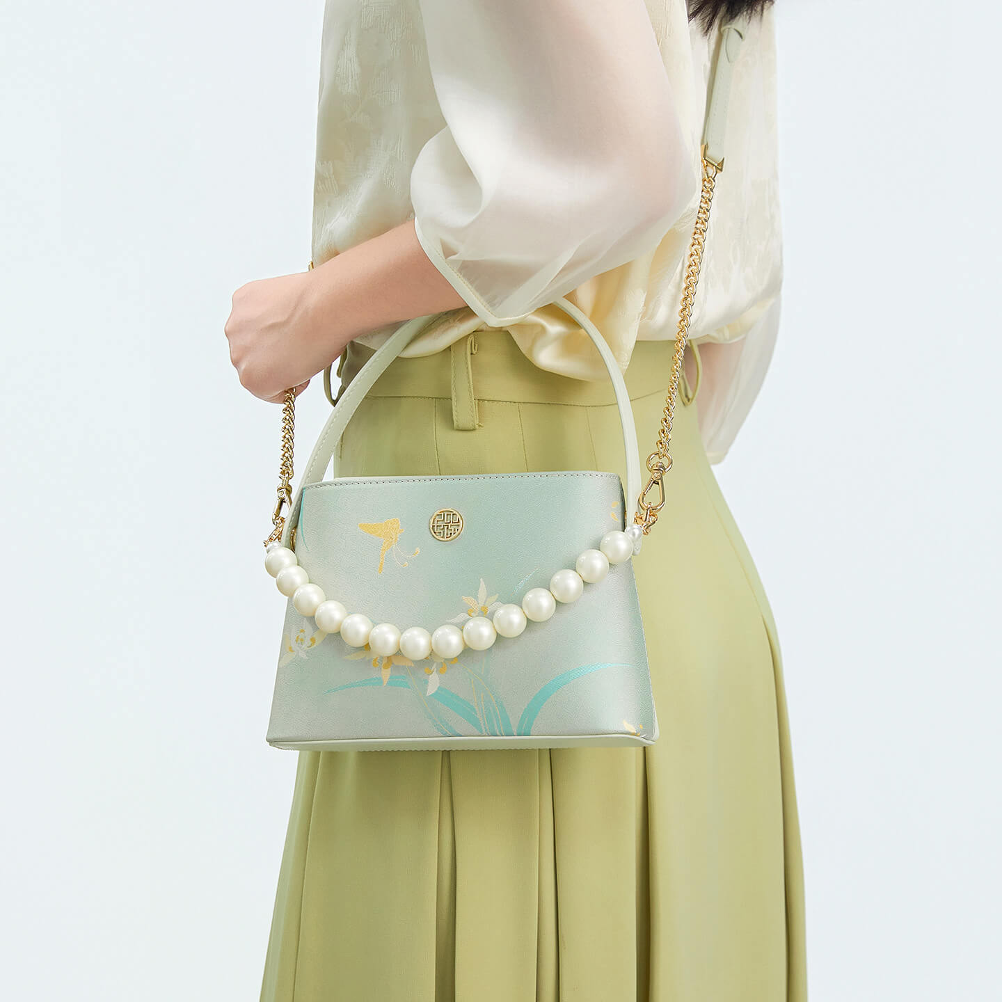 Grace in Still Air Leather and Silk Handbag – Babylon Leather - Babylon LeatherBabylon LeatherTX183-Light Green