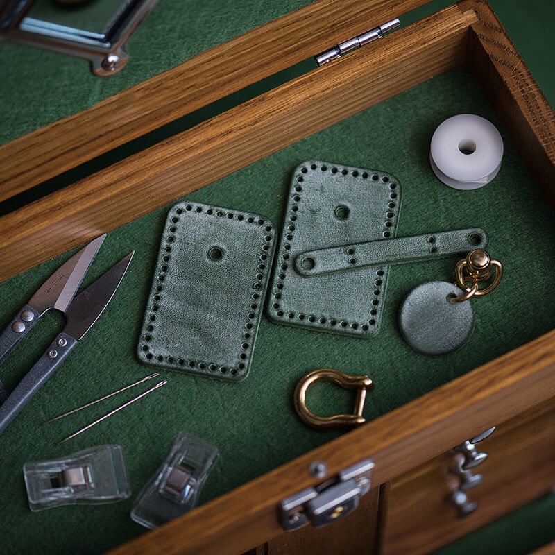 Handmade Leather Keychain Accessory DIY Kit – Babylon Leather - Babylon LeatherBabylon LeatherLZ88-Green & Fog Wax