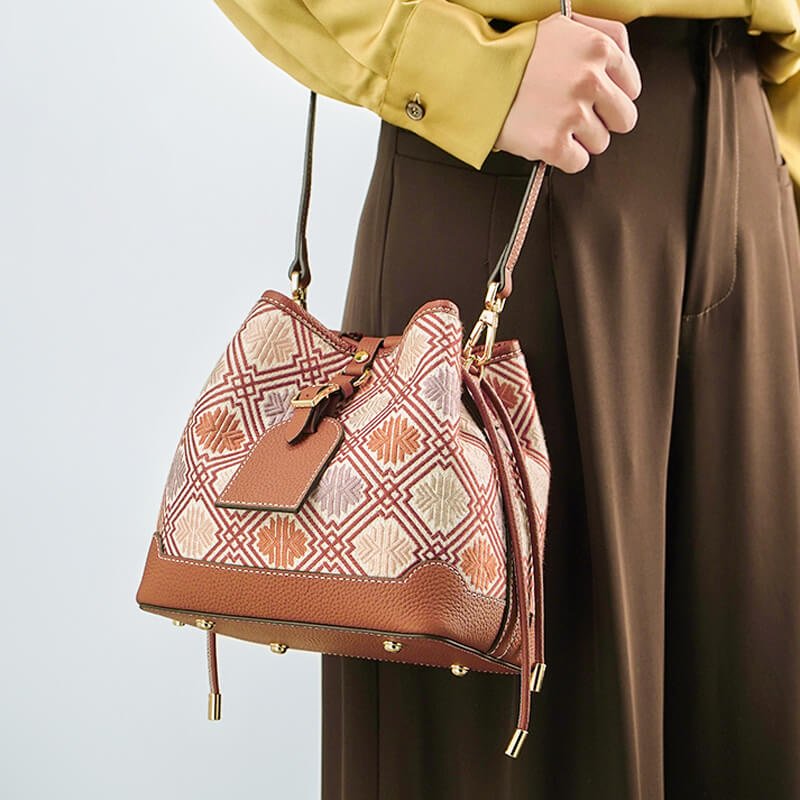 Harmonic Path Leather and Silk Bucket Bag – Babylon Leather - Babylon LeatherBabylon LeatherTX103-Brown