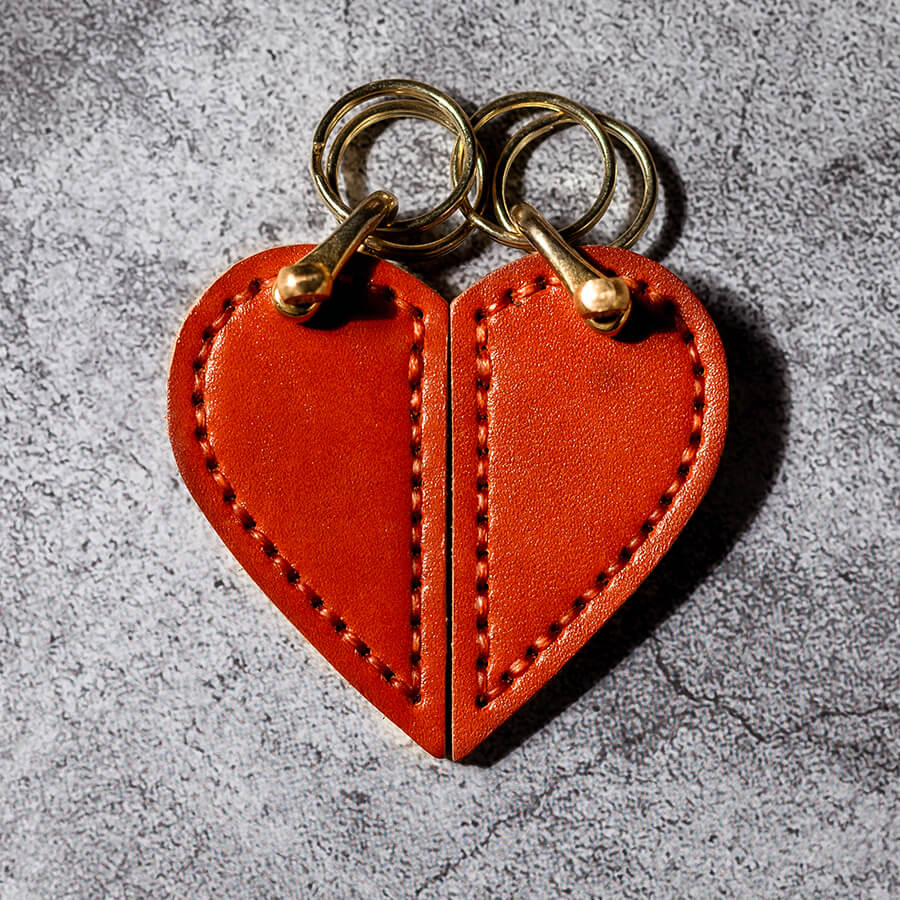 Heart - Shaped Veg Tanned Leather Keychain DIY Kit – Babylon Leather - Babylon LeatherBabylon LeatherPJ01-Brown