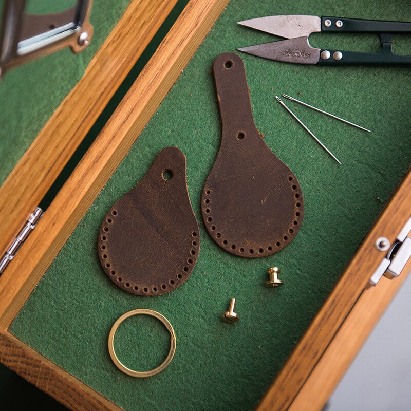 Leather Air Tag Case DIY Craft Kits – Babylon Leather - Babylon LeatherBabylon LeatherLZ50-Coffee-Crazy Horse Leather