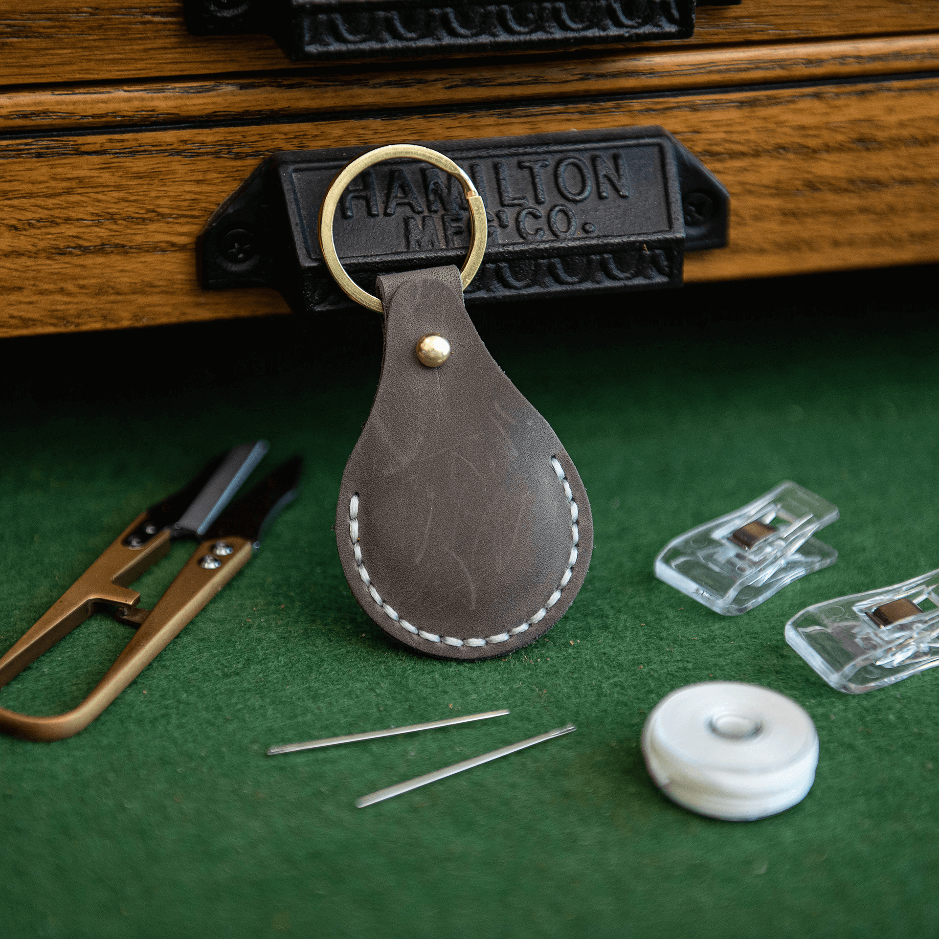 Leather Air Tag Case DIY Craft Kits – Babylon Leather - Babylon LeatherBabylon LeatherLZ50 - Grey - Crazy Horse Leather