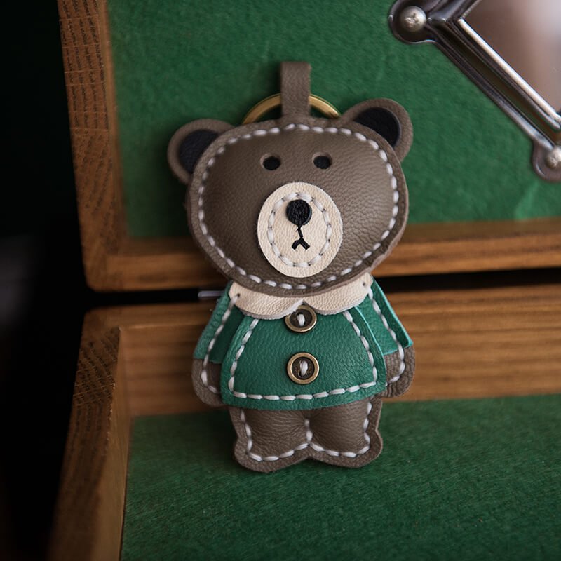 Leather Bear Keychain DIY Leathercraft Kits – Babylon Leather - Babylon LeatherBabylon LeatherLZ49 - Green