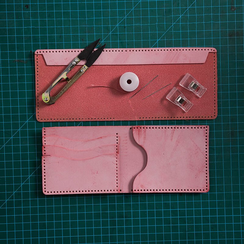 Leather Wallet DIY Mens Kit Fog Wax – Babylon Leather - Babylon LeatherBabylon LeatherLZ02 - Red - With ID Window