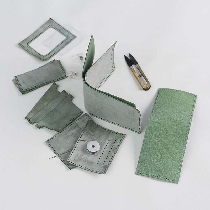 Mens Leather Wallet Leathercraft DIY Kit – Babylon Leather - Babylon LeatherBabylon LeatherLZ06 - Green - Fog Wax Leather