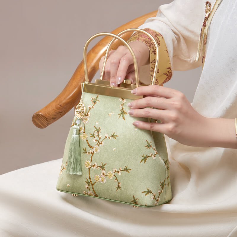 Minimal Elegance Silk Handbag – Babylon Leather - Babylon LeatherBabylon LeatherTX035-Light Green