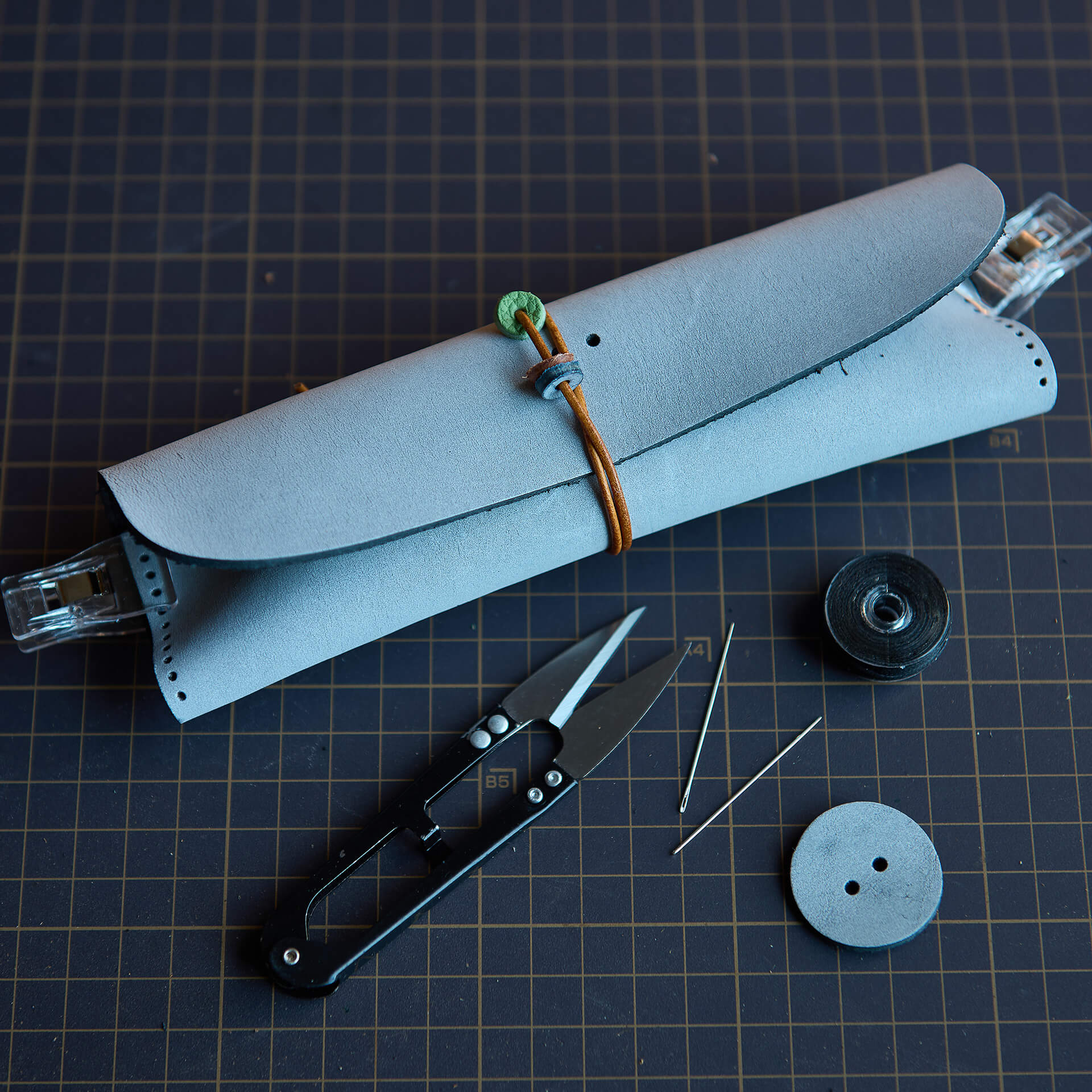 🎁 Pen Pouch Crazy Horse Leather DIY Kit – Babylon Leather - Babylon LeatherBabylon LeatherLZ44-Fog Wax Black-Soft Cowhide