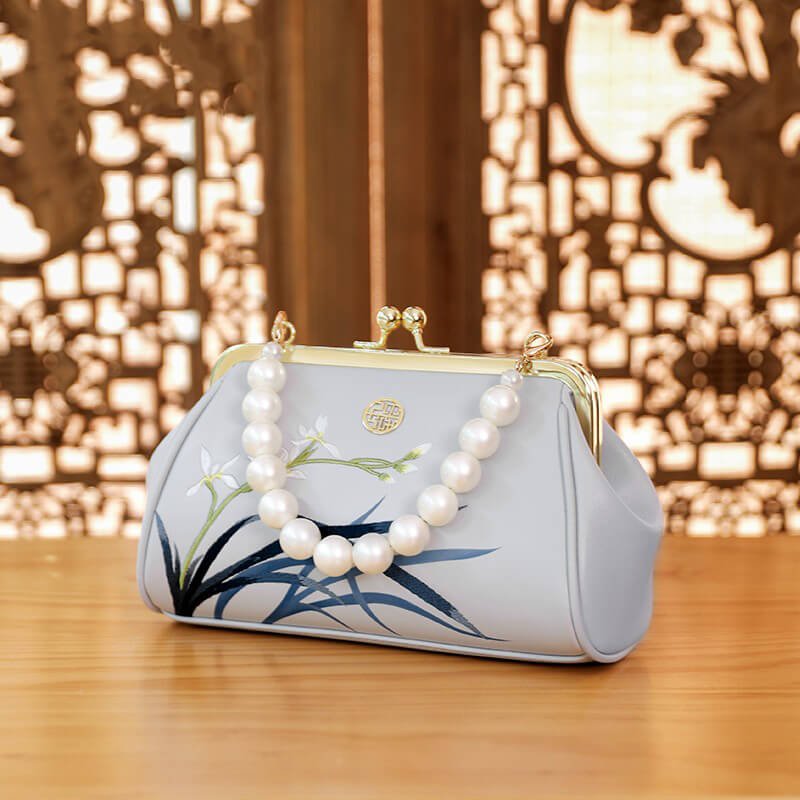 Quiet Bloom Leather Embroidery Shoulder Handbag – Babylon Leather - Babylon LeatherBabylon LeatherTX180-Light Blue