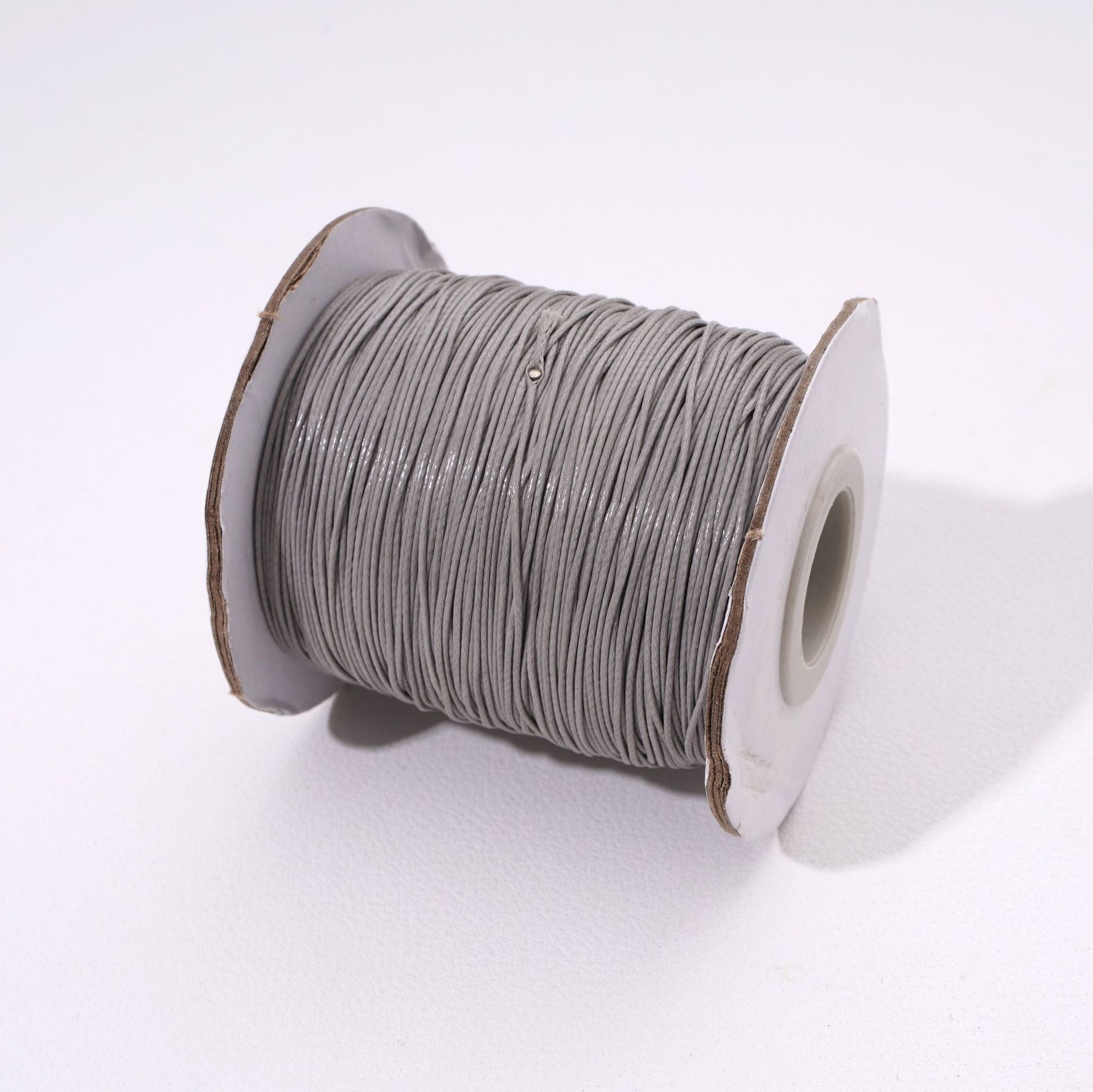 Round Waxed Cord for Leather Braiding and Bag Charm Making - Babylon Leather - Babylon LeatherBabylon LeatherPP33-Grass Green-0.5mm\10m