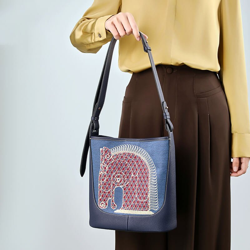 Silent Brilliance Leather and Silk Shoulder Bag – Babylon Leather - Babylon LeatherBabylon LeatherTX120-Blue