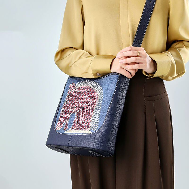 Silent Brilliance Leather and Silk Shoulder Bag – Babylon Leather - Babylon LeatherBabylon LeatherTX120-Blue
