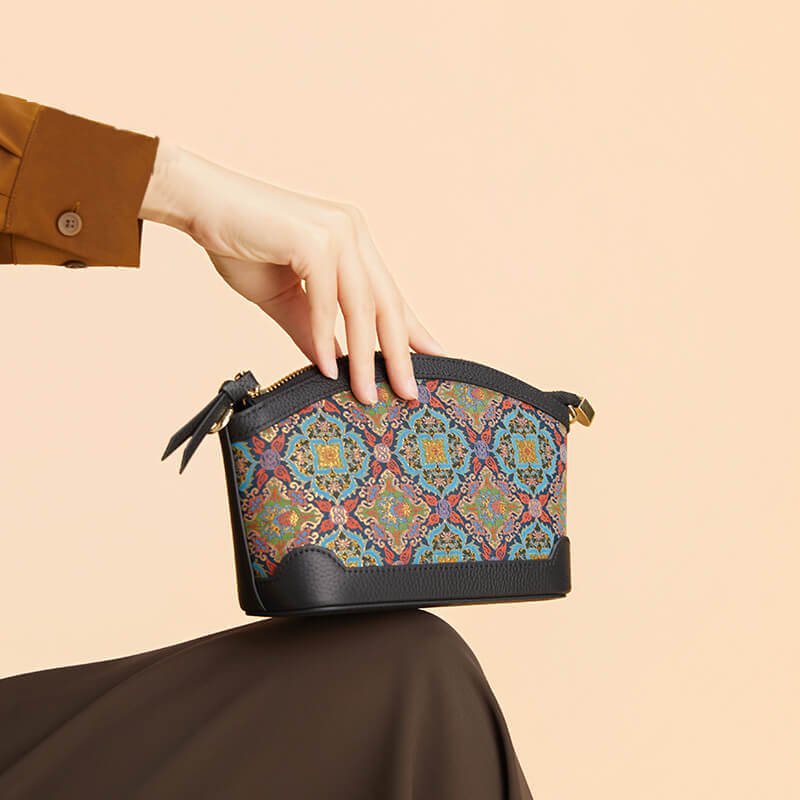 Silent Compass Leather and Silk Crossbody Bag – Babylon Leather - Babylon LeatherBabylon LeatherTX076-Black