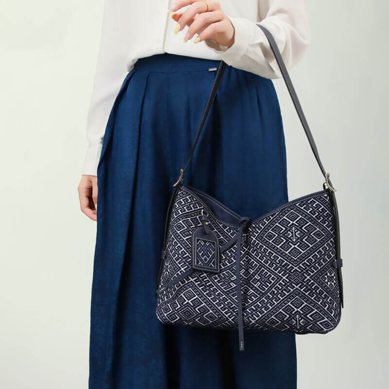 Silent Strength Leather and Silk Shoulder Tote Bag – Babylon Leather - Babylon LeatherBabylon LeatherTX092-Blue