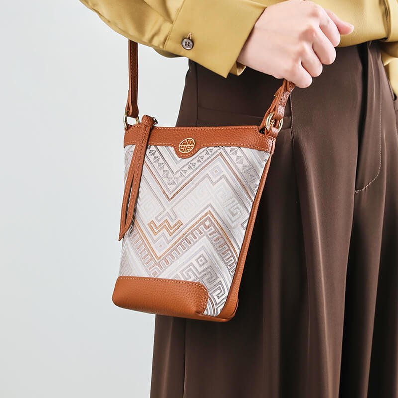 Steady Flow Leather and Silk Crossbody Bag – Babylon Leather - Babylon LeatherBabylon LeatherTX109-Brown