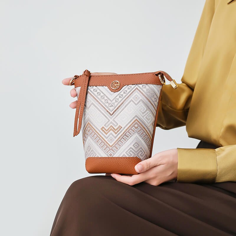 Steady Flow Leather and Silk Crossbody Bag – Babylon Leather - Babylon LeatherBabylon LeatherTX109-Brown