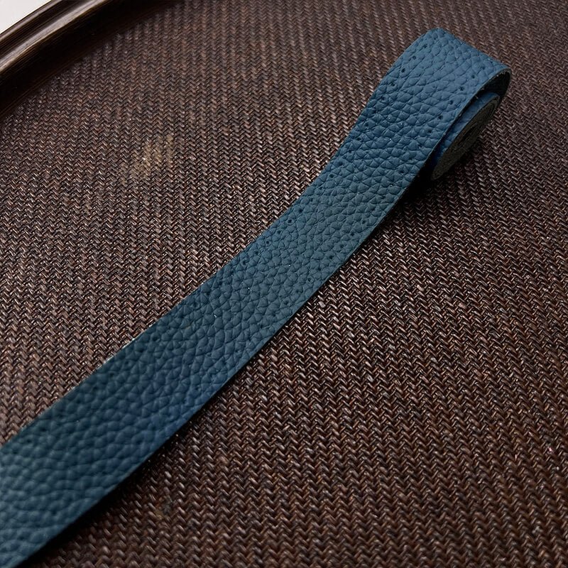Top-Grain Leather Binding Strip for Edging and Repair – Babylon Leather - Babylon LeatherBabylon LeatherPP17-Bulgarian Blue-2 × 30 cm