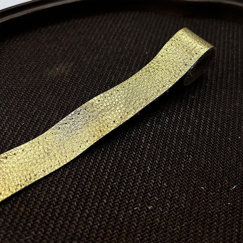 Top-Grain Leather Binding Strip for Edging and Repair – Babylon Leather - Babylon LeatherBabylon LeatherPP17-hampagneGold-2 × 30 cm