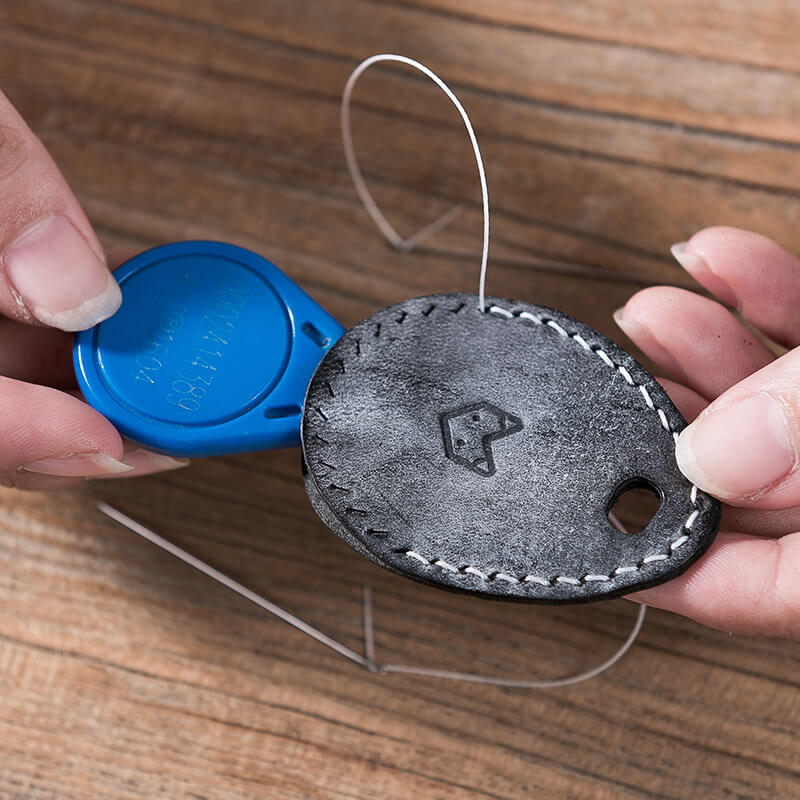 Waxed Leather Access Card Keychain DIY Kit – Babylon Leather - Babylon LeatherBabylon LeatherLZ71-Black