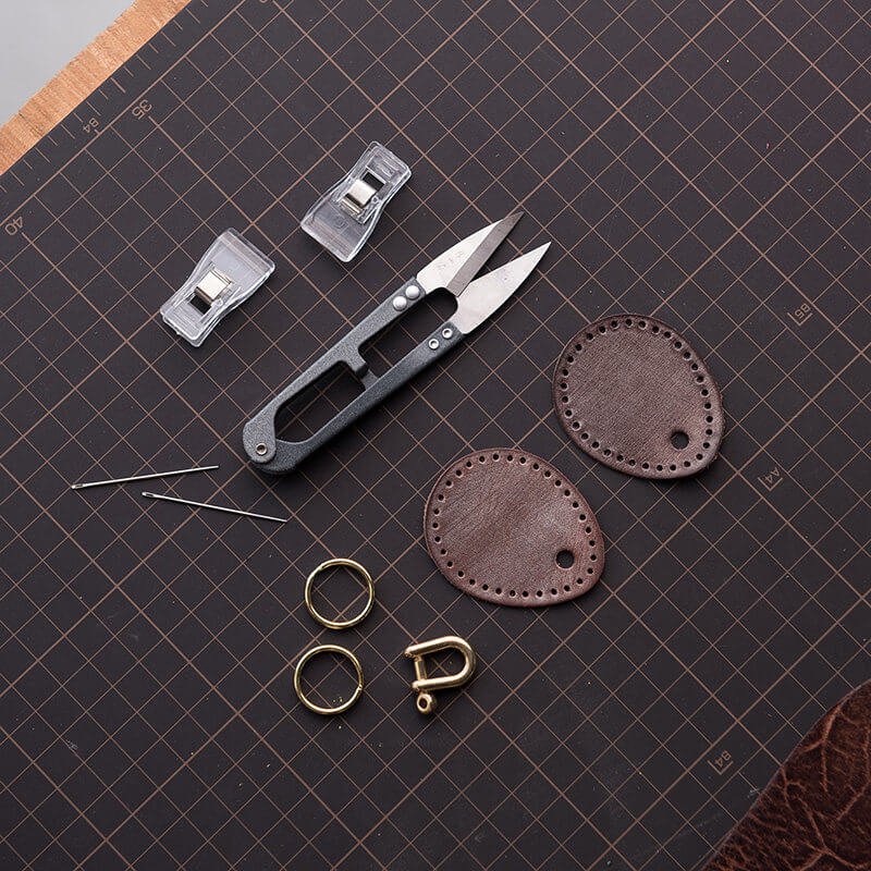 Waxed Leather Access Card Keychain DIY Kit – Babylon Leather - Babylon LeatherBabylon LeatherLZ71-Coffee