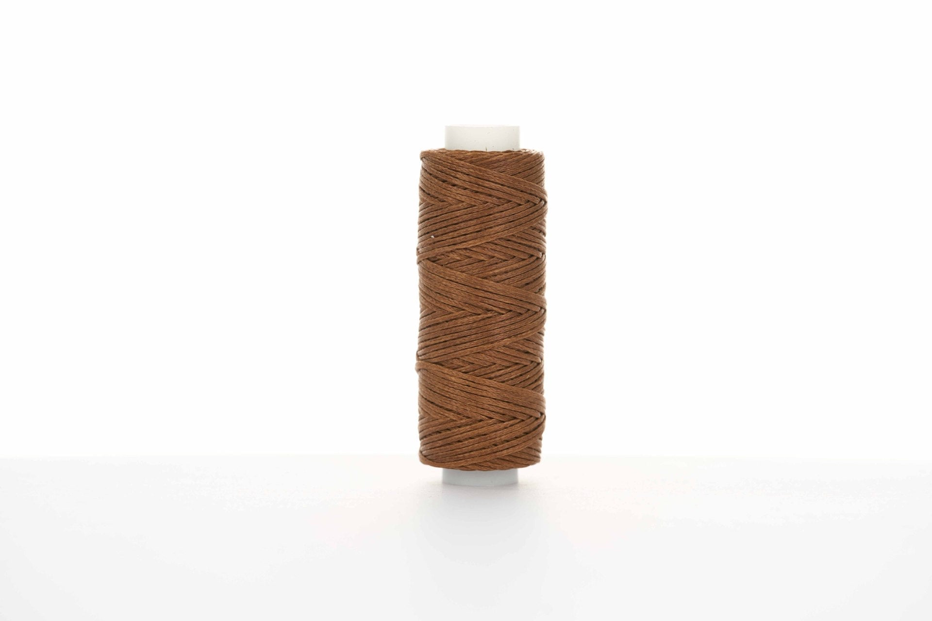0.8mm Flat Waxed Thread for Leathercraft Hand Stitching - Babylon Leather - Babylon LeatherBabylon LeatherPP32-Dark Brown-12m