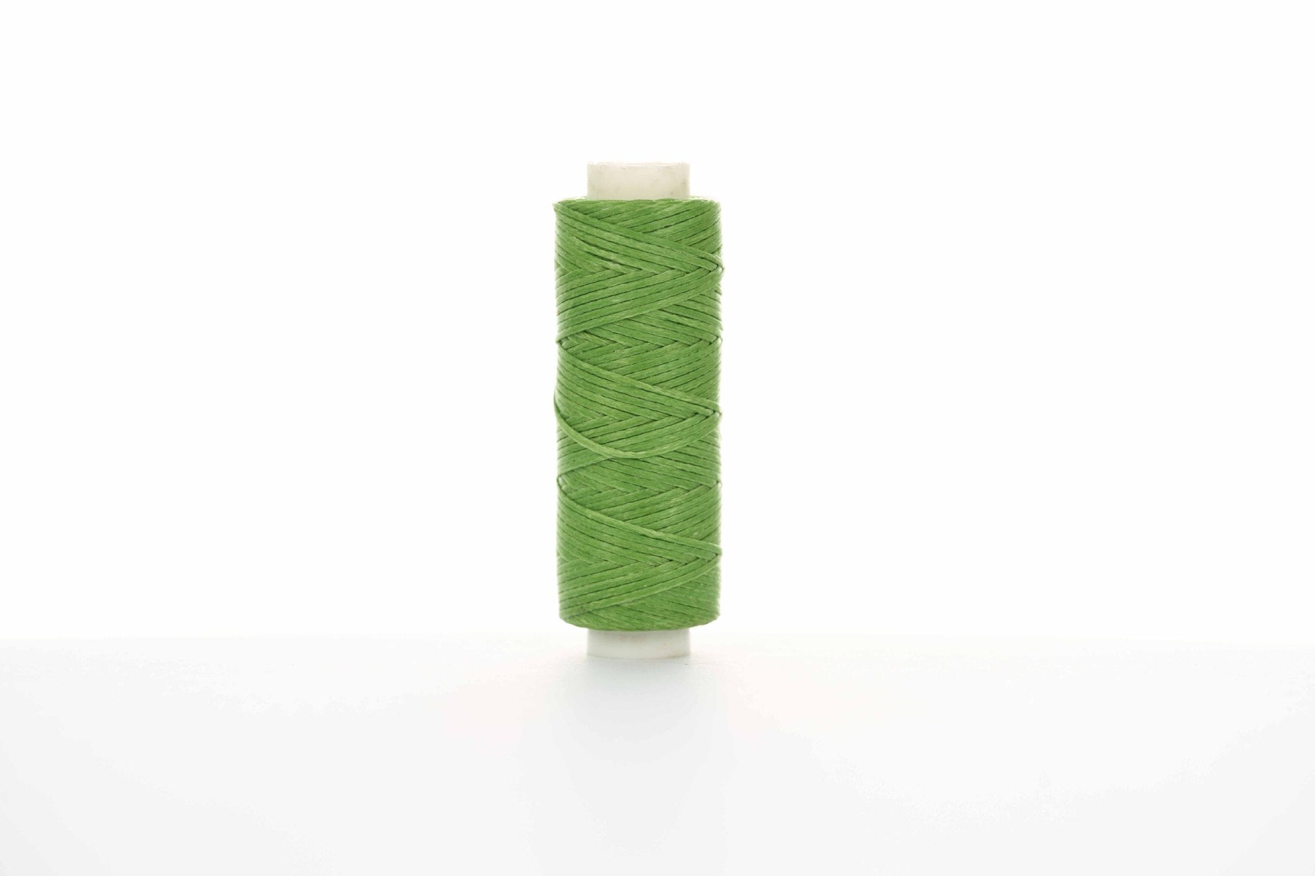 0.8mm Flat Waxed Thread for Leathercraft Hand Stitching - Babylon Leather - Babylon LeatherBabylon LeatherPP32-Grass Green-12m