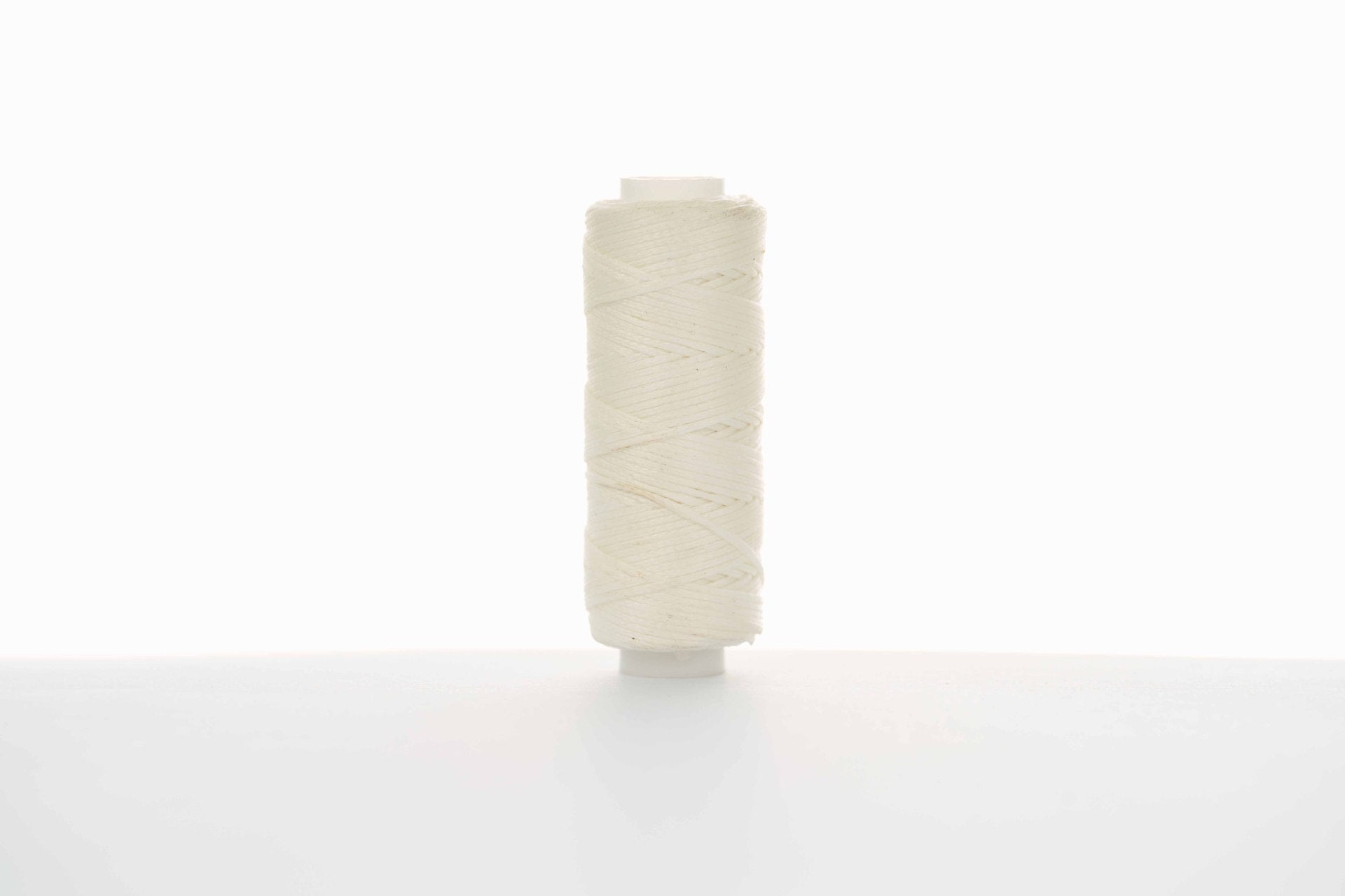 0.8mm Flat Waxed Thread for Leathercraft Hand Stitching - Babylon Leather - Babylon LeatherBabylon LeatherPP32-White-12m