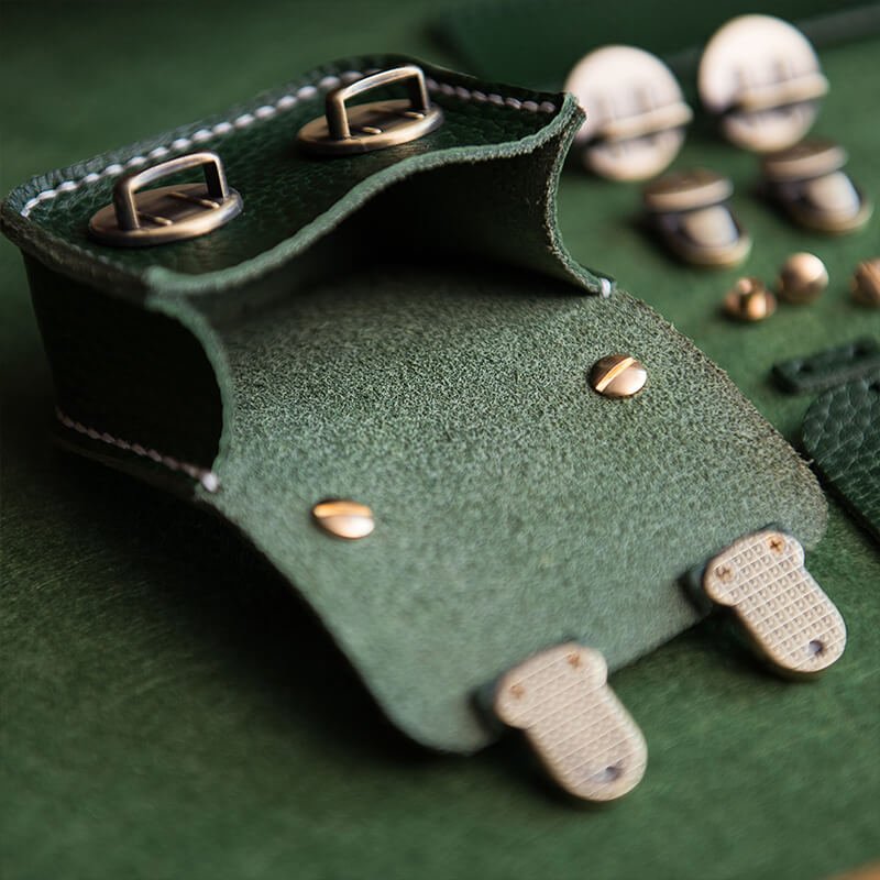 AirPods Case DIY Leather Kit – Babylon Leather - Babylon LeatherBabylon LeatherLZ57-With Chain-Green-Veg Tanned Cowhide Leather