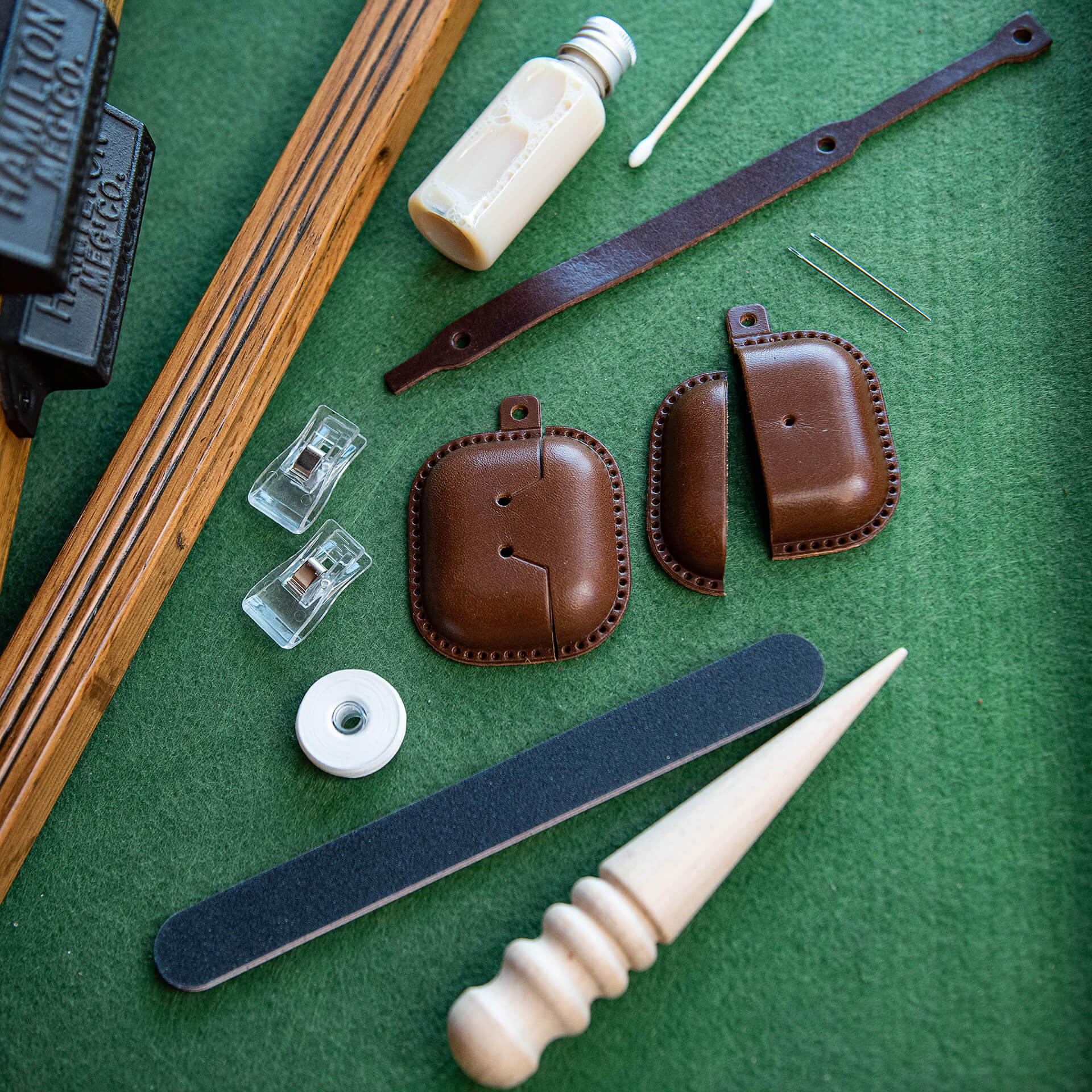 AirPods Case Leather DIY Kit – Babylon Leather - Babylon LeatherBabylon LeatherLZ15 - Coffee - AirPods 3rd