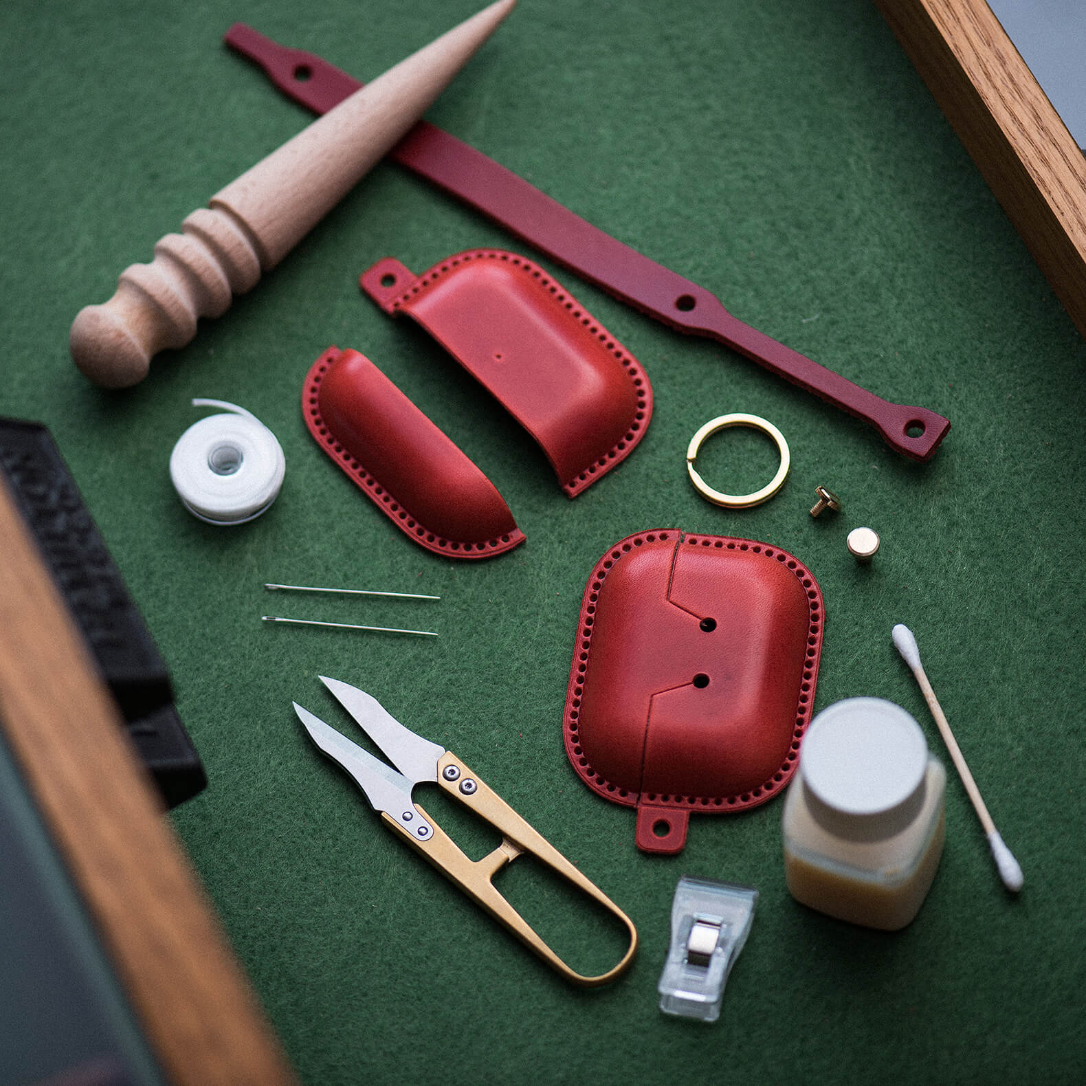 AirPods Case Leather DIY Kit – Babylon Leather - Babylon LeatherBabylon LeatherLZ15 - Red - AirPods Pro