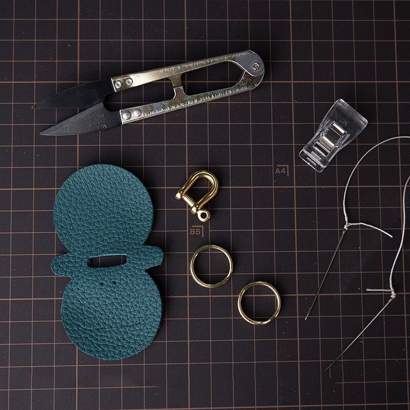 DIY Leather Access Card Holder Kit with Brass Horseshoe Clasp – Babylon Leather - Babylon LeatherBabylon LeatherLZ77-Blue