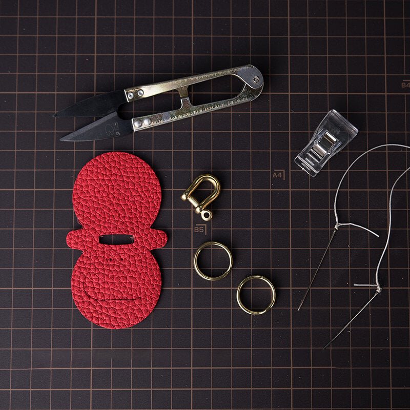 DIY Leather Access Card Holder Kit with Brass Horseshoe Clasp – Babylon Leather - Babylon LeatherBabylon LeatherLZ77-Red