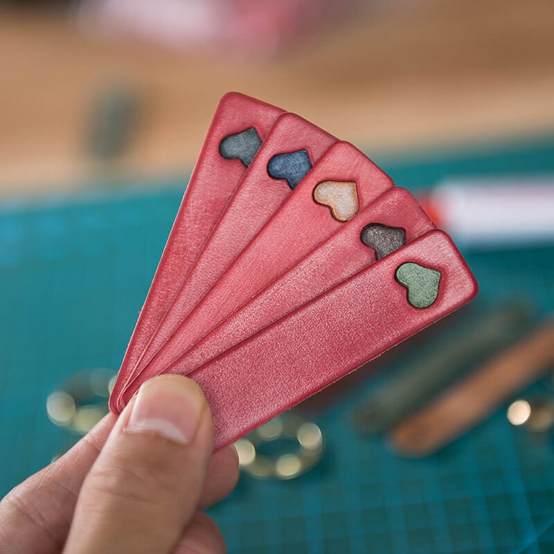 DIY Matte Waxed Leather Couple Heart Keychain with Custom Engraving – Babylon Leather - Babylon LeatherBabylon LeatherLZ76-Red