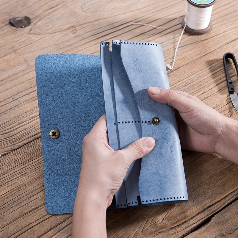 DIY Mens Long Wallet Kit – Babylon Leather - Babylon LeatherBabylon LeatherLZ08 - Blue - Fog Wax Leather