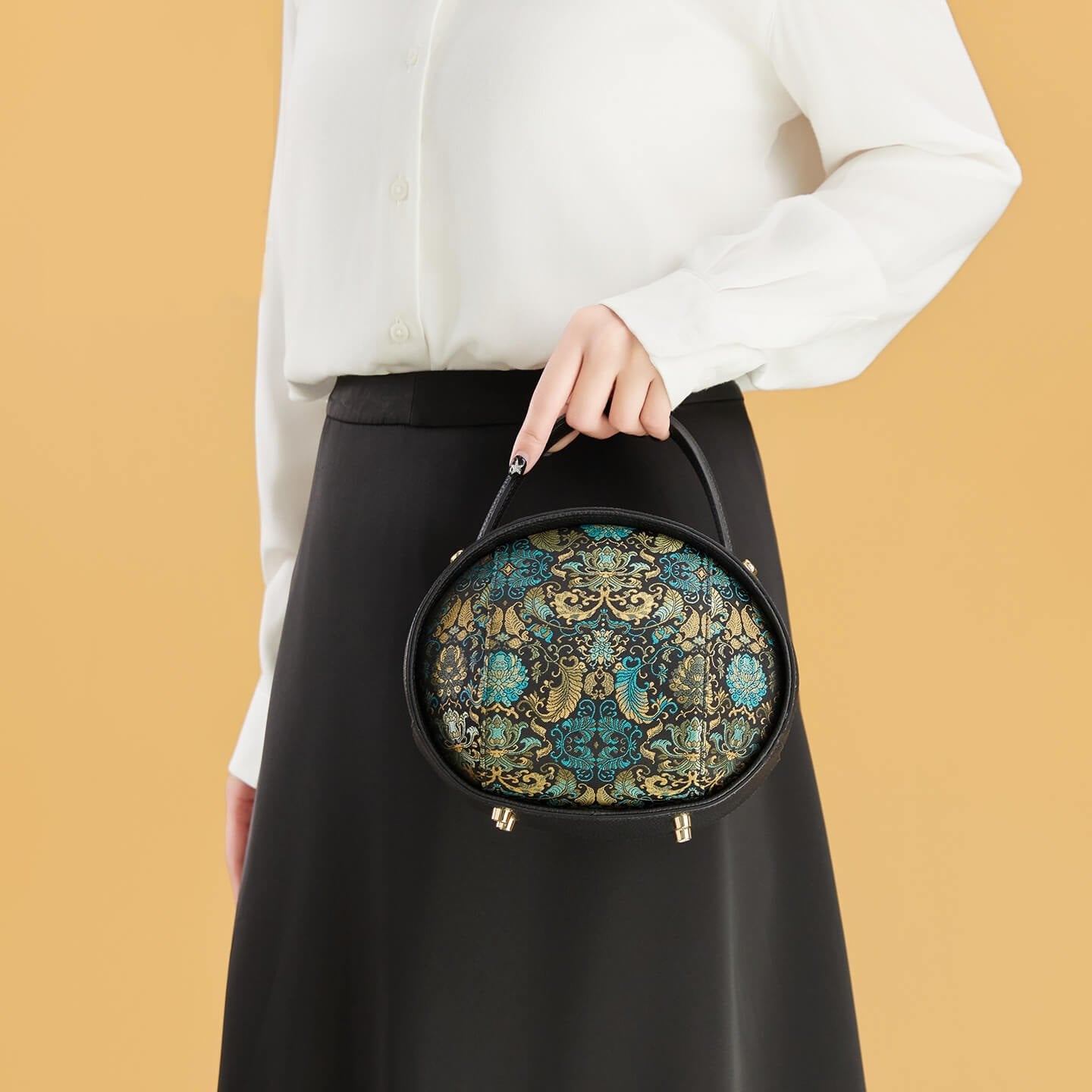 Following the Current Leather and Silk Shoulder Handbag – Babylon Leather - Babylon LeatherBabylon LeatherTX226-Black