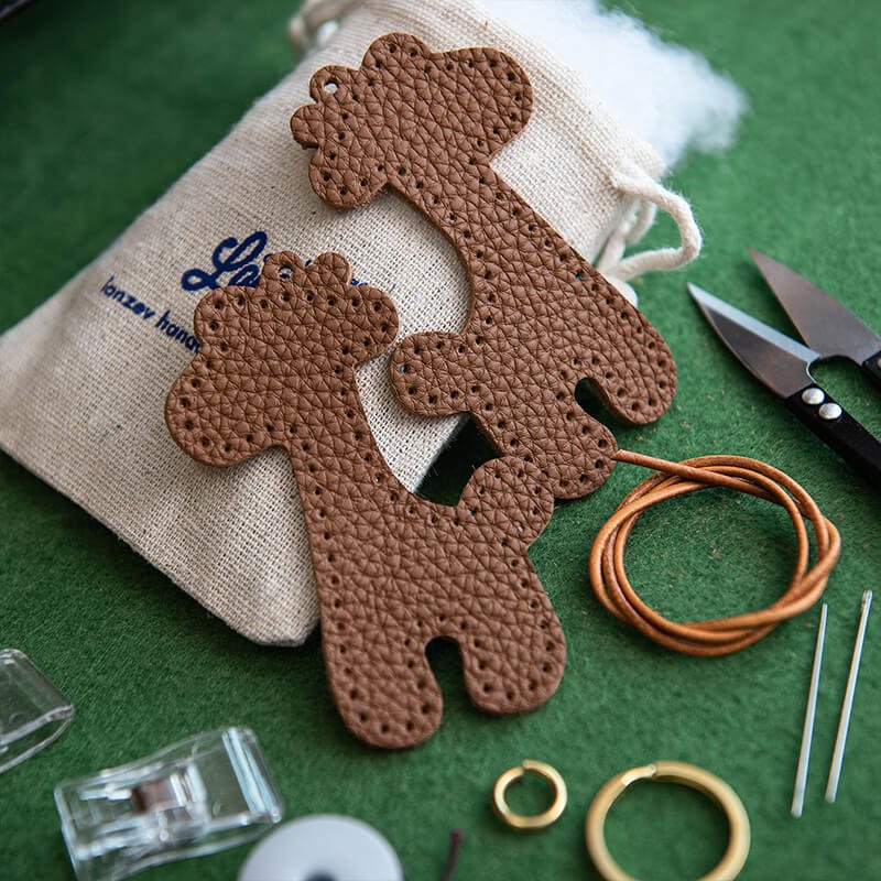 Giraffe Cartoon Keychain DIY Leather Kit – Babylon Leather - Babylon LeatherBabylon LeatherLZ66-Brown