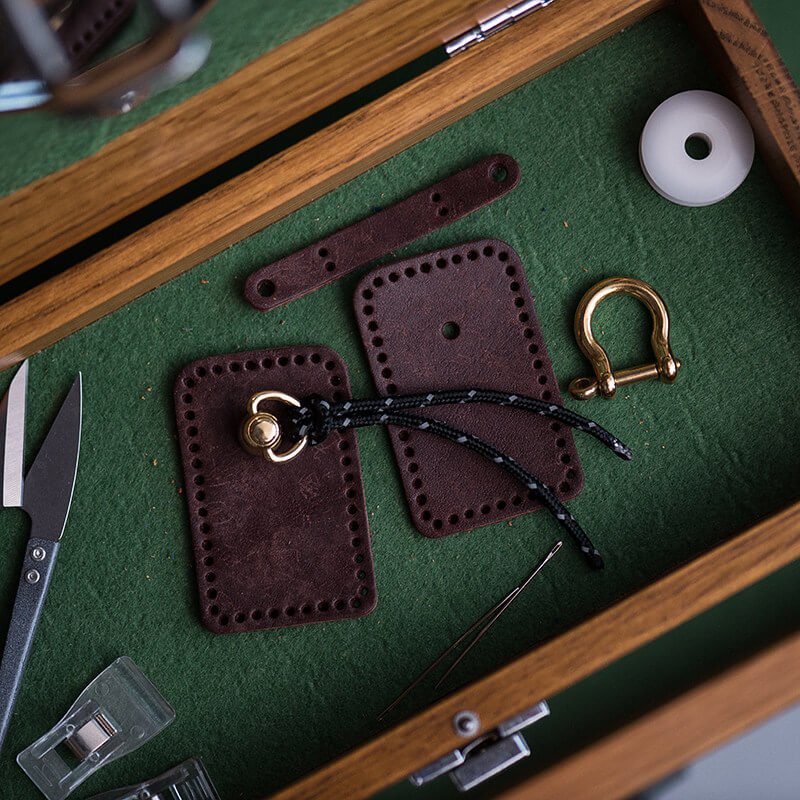 Handmade Leather Keychain Accessory DIY Kit – Babylon Leather - Babylon LeatherBabylon LeatherLZ88-Brow & Crazy Horse & Lanyard