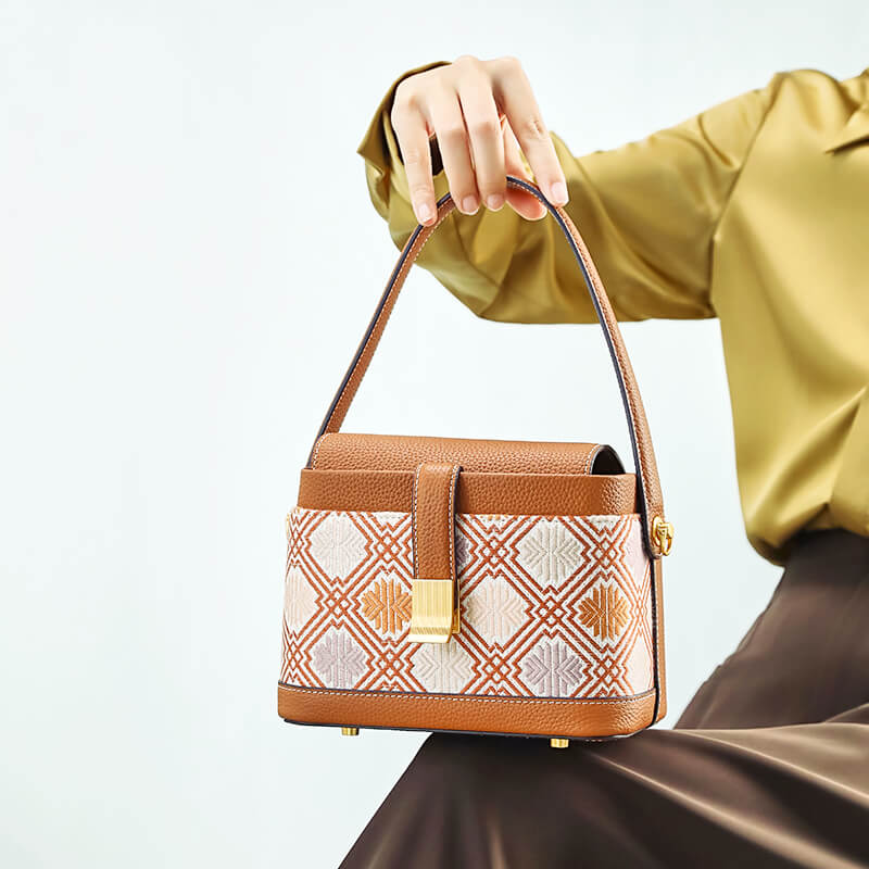 Harmonic Path Leather and Silk Handbag – Babylon Leather - Babylon LeatherBabylon LeatherTX097-Brown